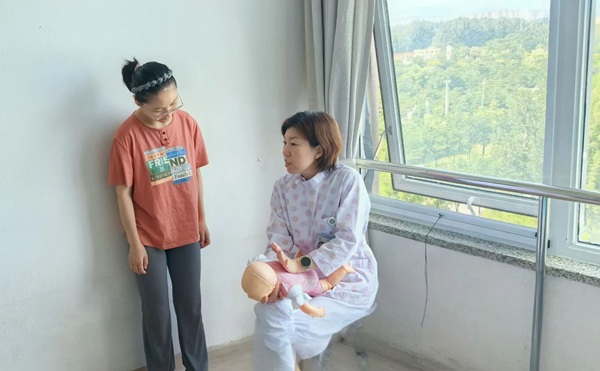 【我为群众办实事】“剪刀石头布”关键时刻能救命！海姆立克急救法，家长必学的“生命拥抱”