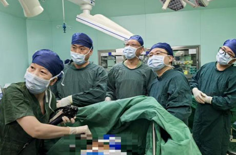 【医院动态】父子同做减重手术携手重获健康新生